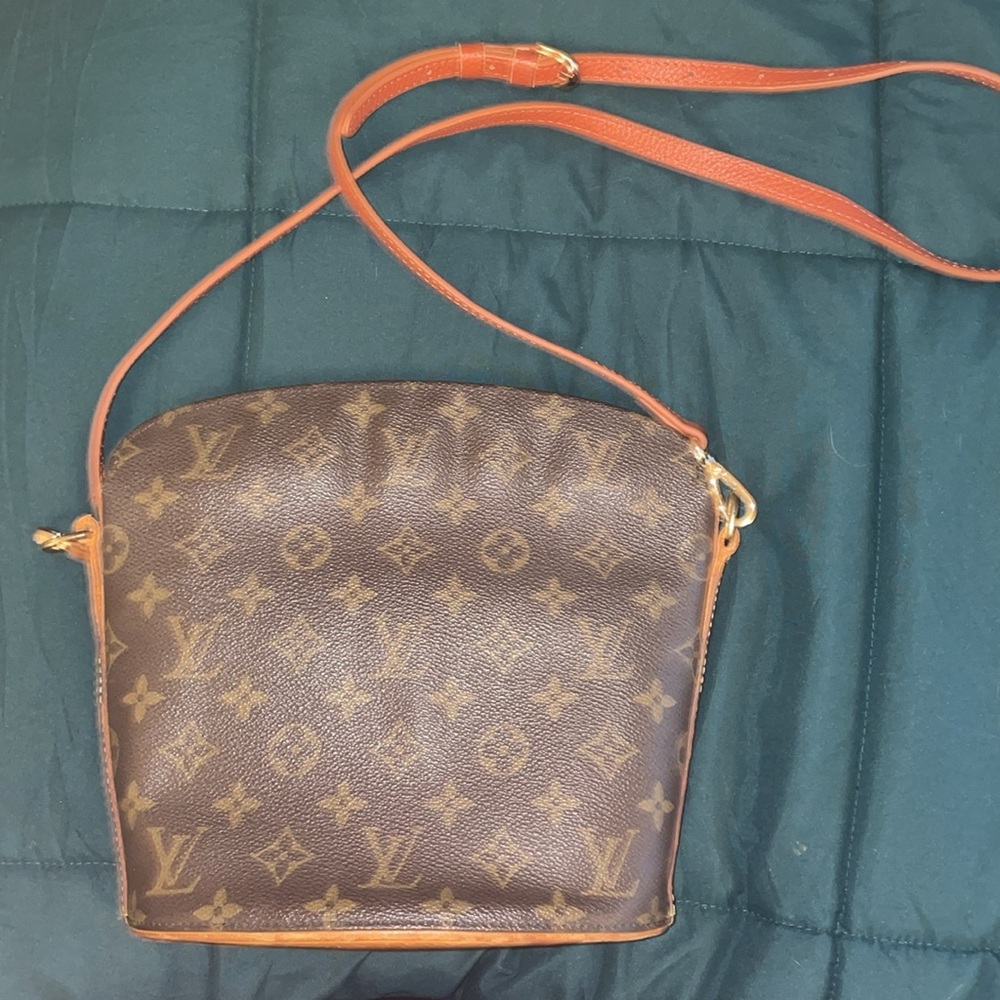 LV MONO CROSSBODY peeling inner small pocket/not org strap/discoloration bottom